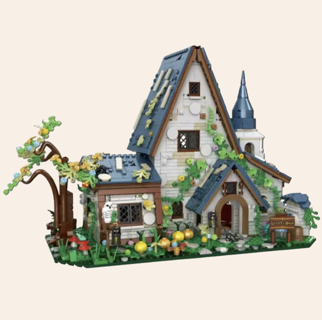 Medieval Witch Cottage 9012