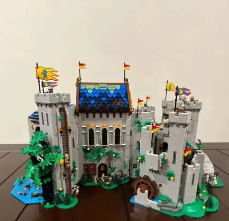 Knights' Castle 10305