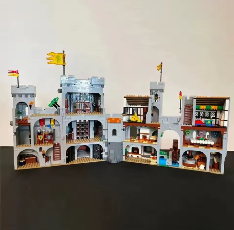 Knights' Castle 10305