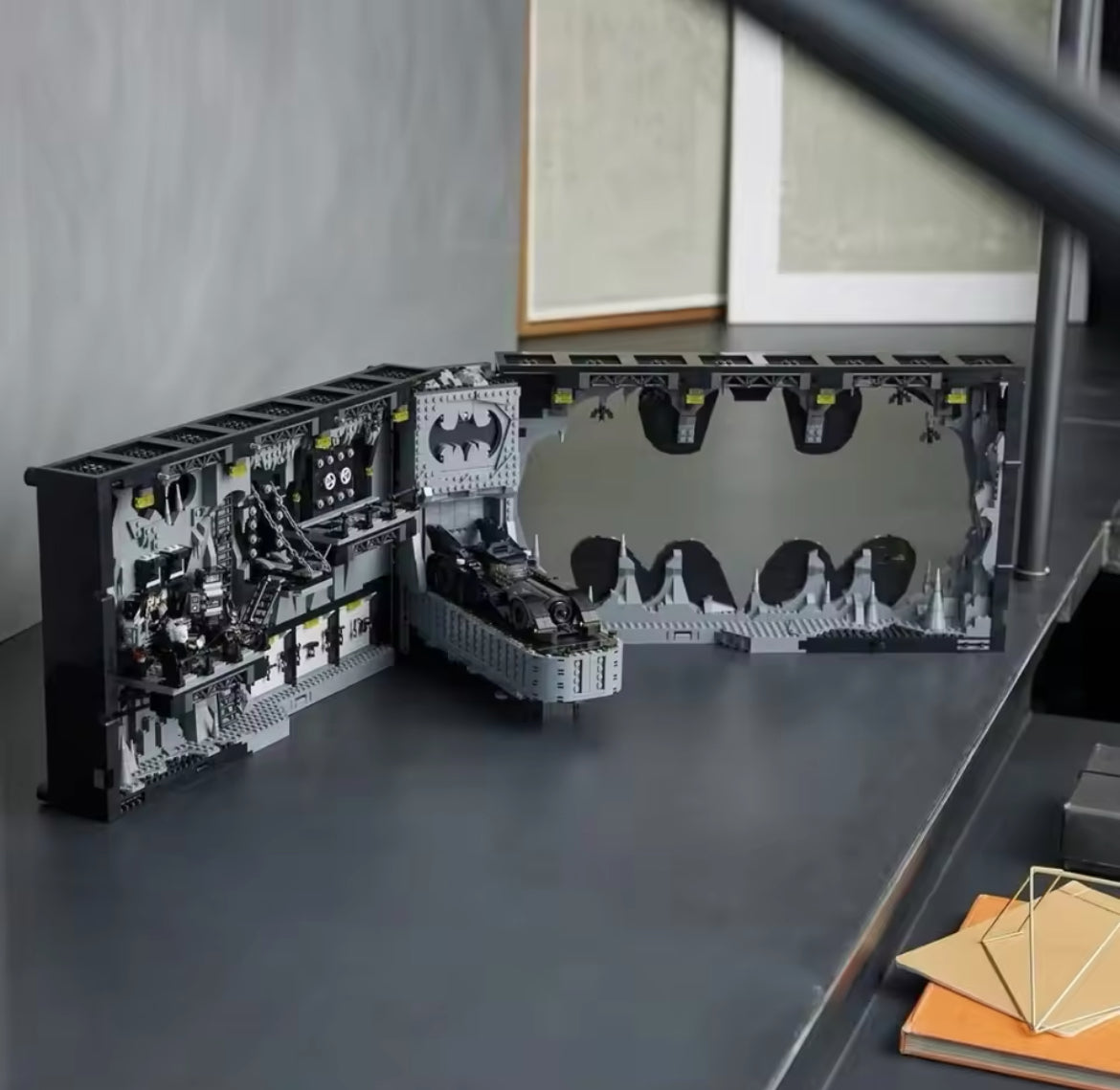 Shadowbox Cave of the Bat 76252