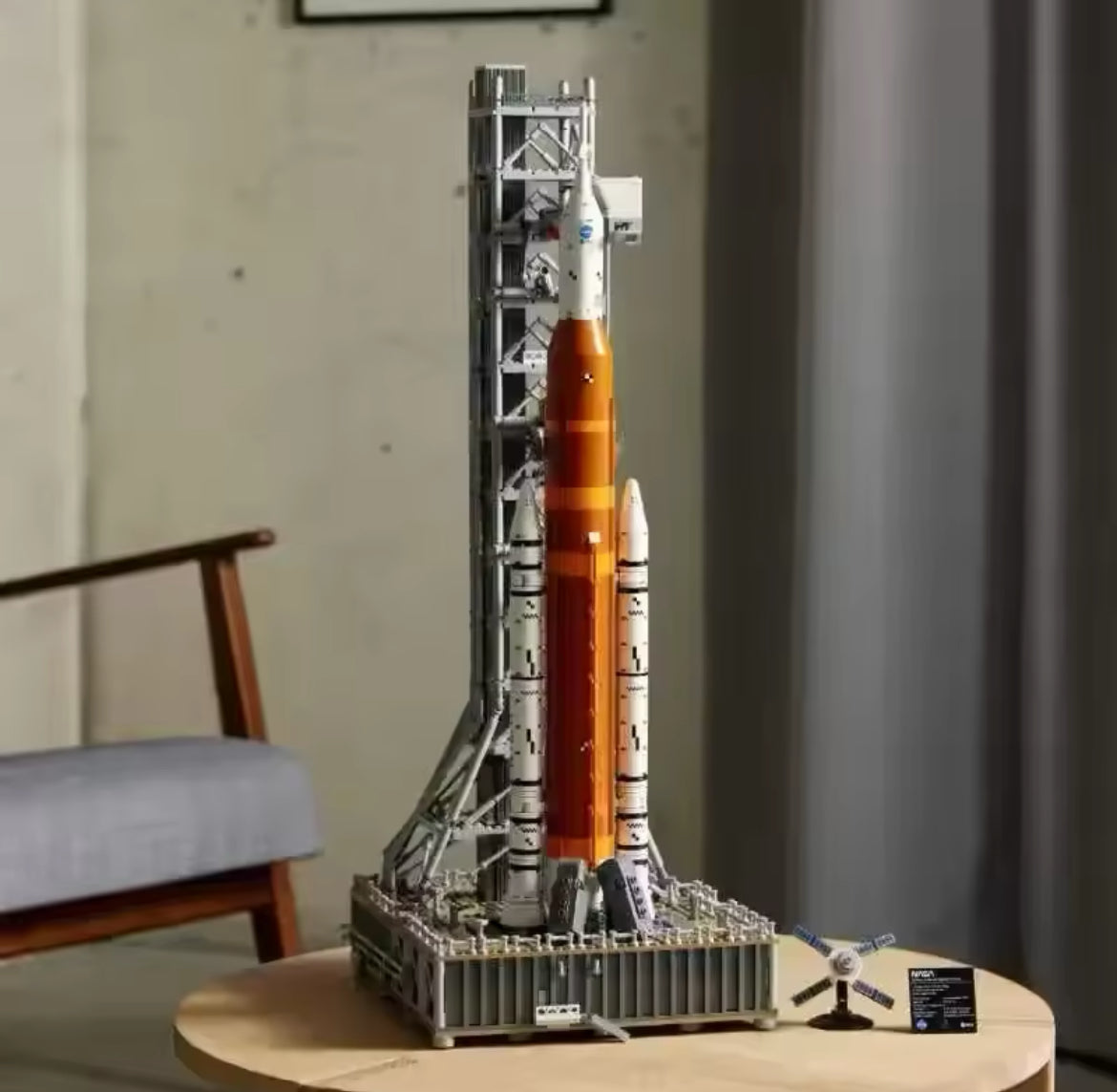 Artemis Space Launch System 10341