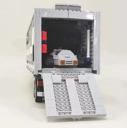 Transformable Truck U-Haul MOC